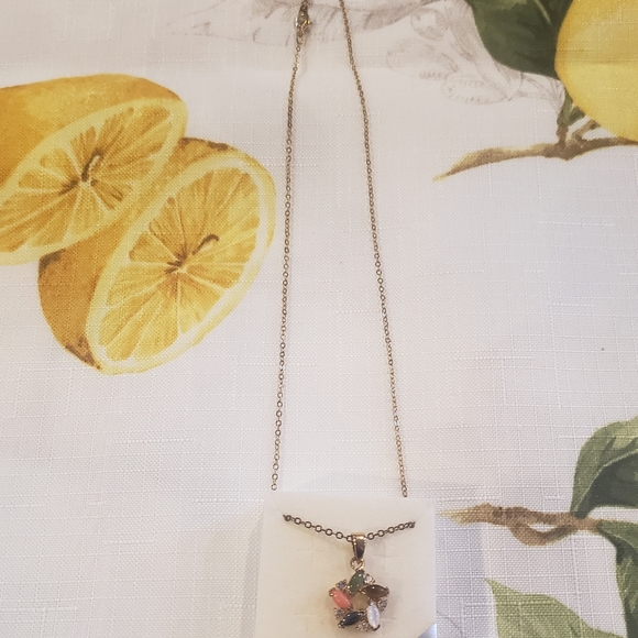 Pan Pacific Necklace - Picture 3 of 3